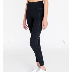 Y7 studio girlfriend collective leggings black
